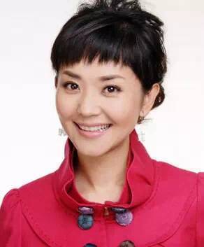 方瓊半丸子發型，時尚魅力與青春活力的完美展現