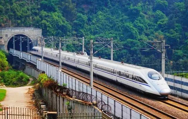 2017年高鐵通車最新動(dòng)態(tài)，現(xiàn)代化交通網(wǎng)絡(luò)助推經(jīng)濟(jì)社會(huì)發(fā)展