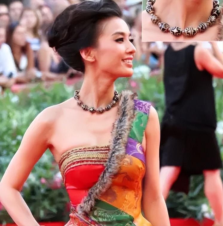 再見愛人導(dǎo)演辟謠，黃圣依與楊子無劇本情節(jié)