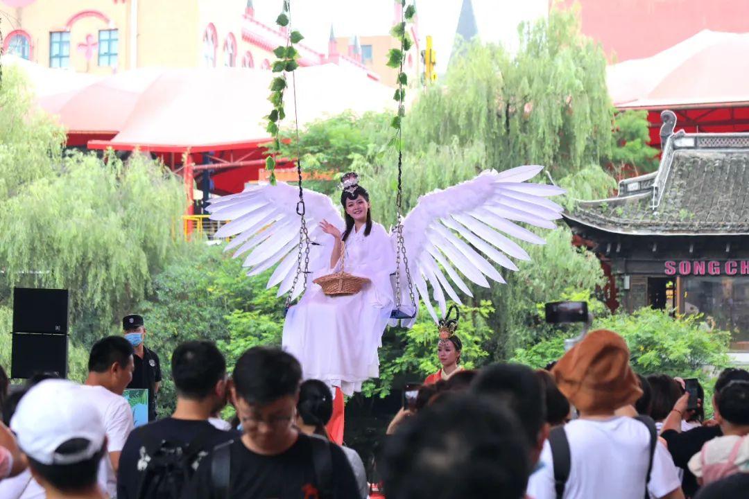 白名單項目增資至4萬億，年底旅行狂歡，探索自然美景的壯麗篇章