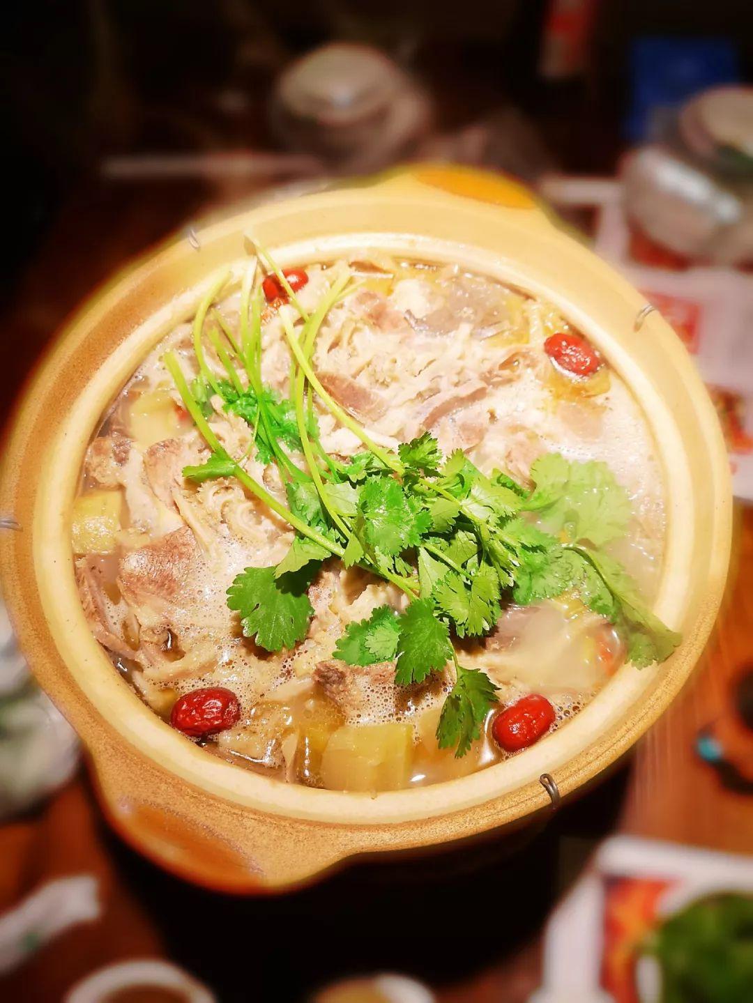 端牢中國飯碗，小巷美食探秘，底氣十足之旅