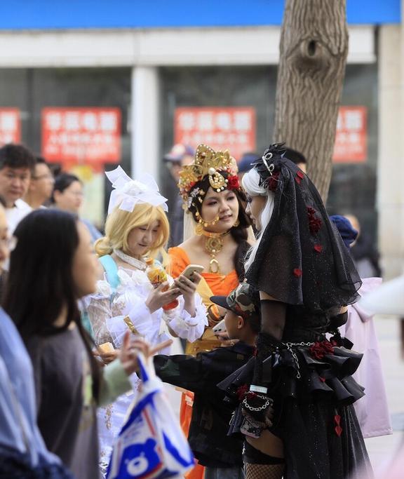 山西孝義回應，嚴禁學生玩Cosplay，展現學習與變化的自信力量