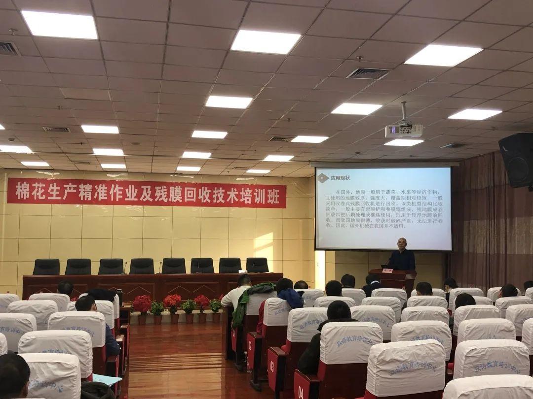 棉花期貨最新行情，科技與生活的融合觀察