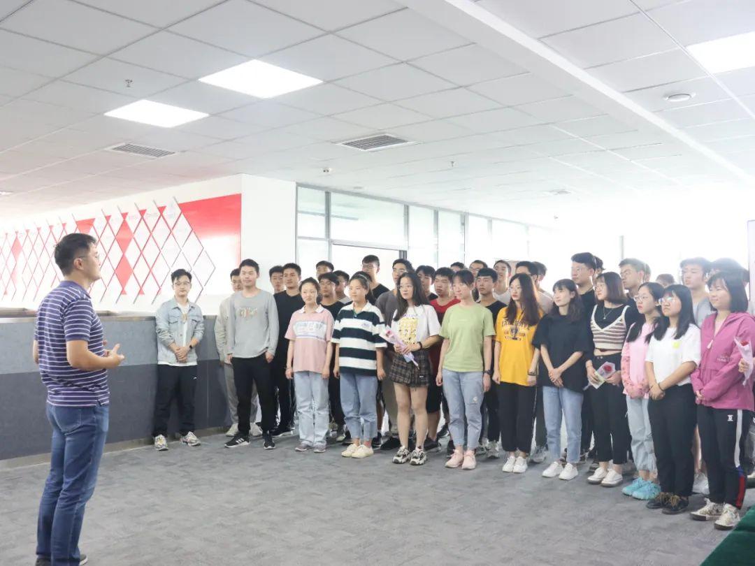 云頂之意最新合成表揭秘與小巷特色小店的奇妙之旅