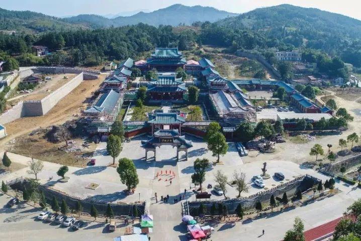明星婚禮新篇章，走進(jìn)自然，心靈寧靜之旅