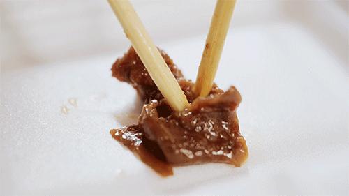 快樂大本營最新一期精彩歌曲回顧，音樂與美食的雙重盛宴，小巷中的歡樂之夜
