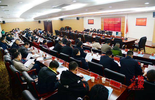 惡之花最新拍攝花絮，變化、學習與自信的力量展現