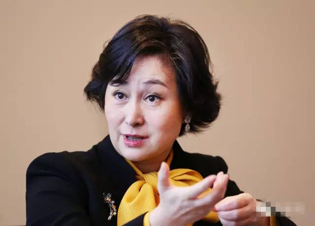 李嘉李最新照片展現變化、學習與自信的力量