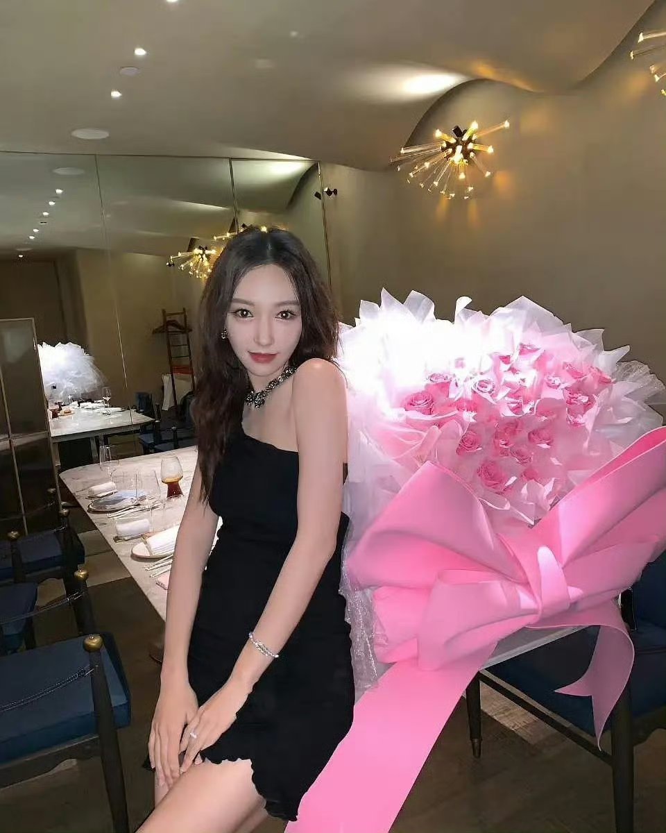 網紅李伊嫻最新照片，公眾關注與個人隱私邊界的探討